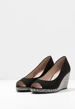 Load image into Gallery viewer, Black ‘Damsel’ Peep Toe Wedges
