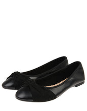 Load image into Gallery viewer, Twist Ballerina Flat Shoes Black
