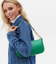 Load image into Gallery viewer, Green Faux Croc Chain Shoulder Bag
